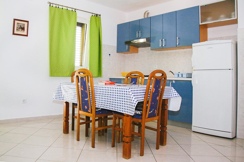 Apartments Dada Omis Bilik gambar