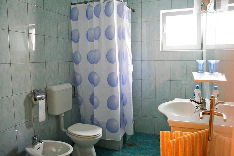 Apartments Dada Omis Bilik gambar