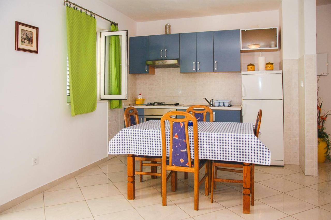 Apartments Dada Omis Bilik gambar